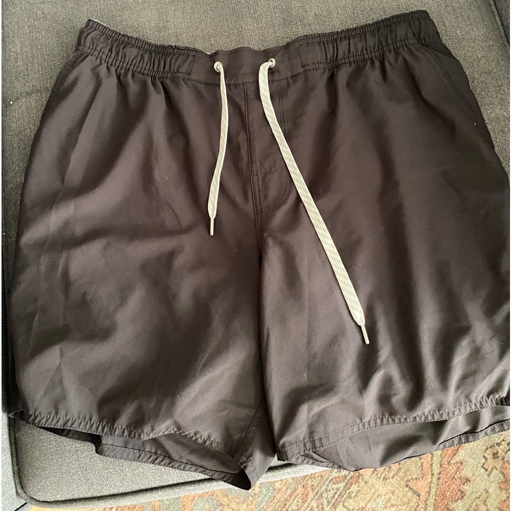 MENS LARGE VUORI ATHLETIC SHORTS BLACK